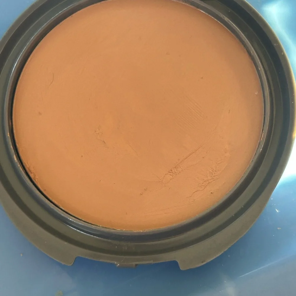 Avon Foundation Honey Beige